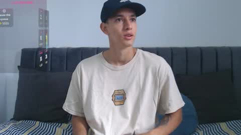 Snapshot of jake_shadow14 chatting on November 14, 4:28 pm Hi guys im new 3 online show from November 14, 4:28 pm