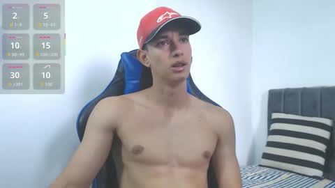 Snapshot of jake_shadow14 chatting on December 5, 8:49 pm Hi guys im new 3 online show from December 5, 8:49 pm