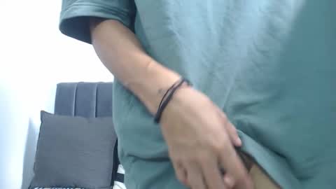 Snapshot of jake_shadow14 chatting on January 11, 4:56 pm Hi guys im new 3 online show from January 11, 4:56 pm