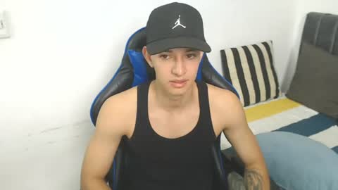 Hi guys im new 3 online show from June 26, 1:15 pm