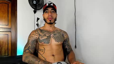 Snapshot of jakee_brown chatting on January 10, 2:46 am Santiago online show from January 10, 2:46 am