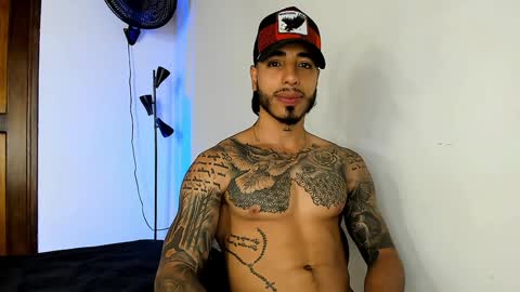 Snapshot of jakee_brown chatting on January 28, 9:29 pm Santiago online show from January 28, 9:29 pm