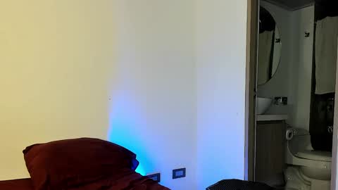 Snapshot of jakee_brown chatting on February 5, 7:18 am Santiago online show from February 5, 7:18 am