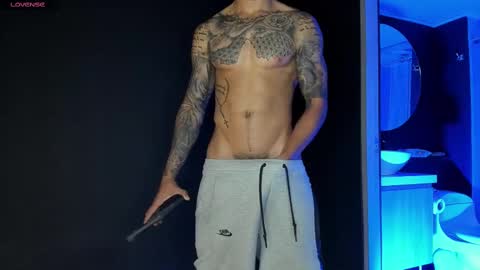 Snapshot of jakee_brown chatting on March 5, 6:54 am Santiago online show from March 5, 6:54 am