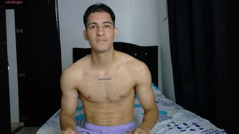 Snapshot of jakemonroe1 chatting on April 8, 2:39 pm JakeMonroe online show from April 8, 2:39 pm
