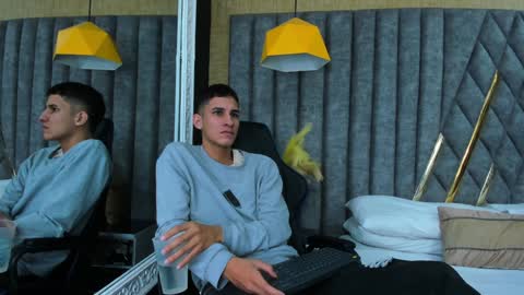 Snapshot of jakemoxleey chatting on December 19, 12:23 pm jakemoxleey online show from December 19, 12:23 pm