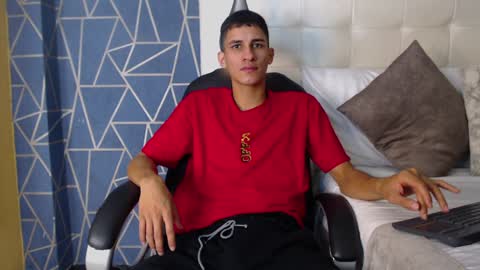 Snapshot of jakemoxleey chatting on December 20, 1:00 pm jakemoxleey online show from December 20, 1:00 pm