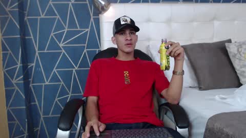 Snapshot of jakemoxleey chatting on January 11, 12:29 pm jakemoxleey online show from January 11, 12:29 pm
