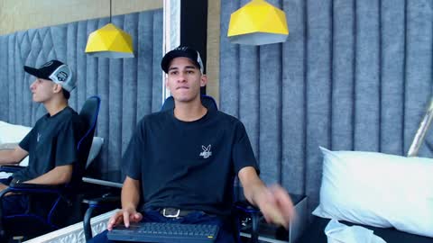 Snapshot of jakemoxleey chatting on January 12, 12:44 pm jakemoxleey online show from January 12, 12:44 pm