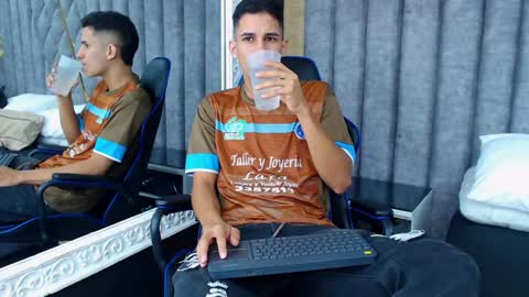 Snapshot of jakemoxleey chatting on January 13, 12:24 pm jakemoxleey online show from January 13, 12:24 pm