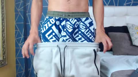 Snapshot of jakemoxleey chatting on January 18, 6:43 pm jakemoxleey online show from January 18, 6:43 pm