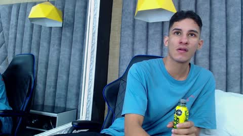 Snapshot of jakemoxleey chatting on January 26, 12:33 pm jakemoxleey online show from January 26, 12:33 pm