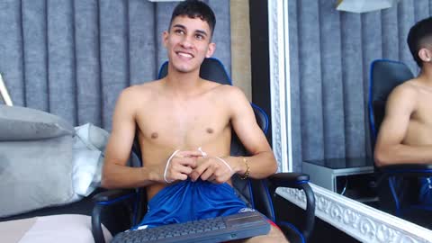 Snapshot of jakemoxleey chatting on February 8, 11:24 pm jakemoxleey online show from February 8, 11:24 pm