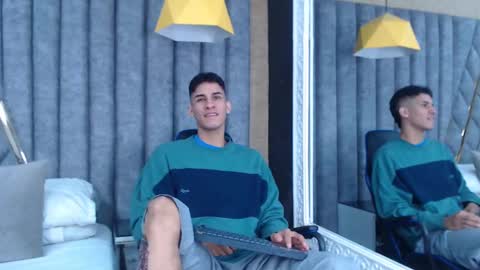 Snapshot of jakemoxleey chatting on February 11, 2:24 pm jakemoxleey online show from February 11, 2:24 pm