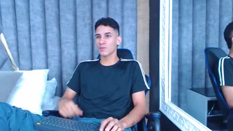 Snapshot of jakemoxleey chatting on March 3, 12:05 pm jakemoxleey online show from March 3, 12:05 pm