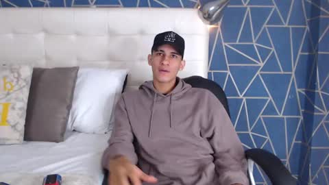 Snapshot of jakemoxleey chatting on March 12, 1:30 pm jakemoxleey online show from March 12, 1:30 pm