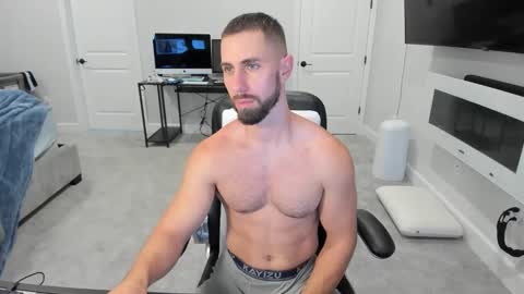 Snapshot of jakeorion chatting on April 6, 4:52 pm Jake Orion online show from April 6, 4:52 pm