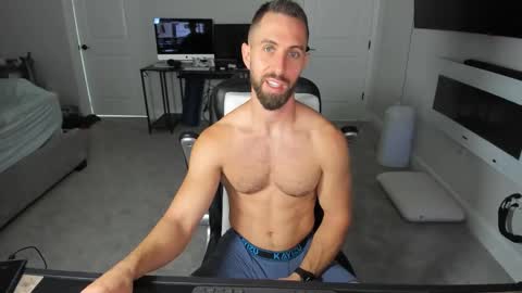 Snapshot of jakeorion chatting on April 22, 3:46 pm Jake Orion online show from April 22, 3:46 pm