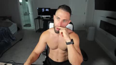 Snapshot of jakeorion chatting on May 3, 5:30 pm Jake Orion online show from May 3, 5:30 pm