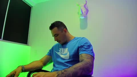 jakestone_1 online show from April 20, 8:21 pm