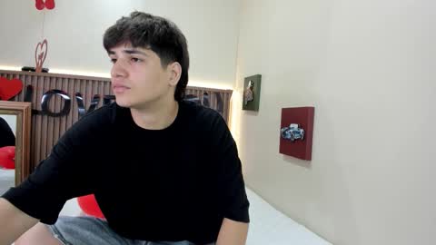 Snapshot of jakesummer_ chatting on February 16, 7:32 pm Jake online show from February 16, 7:32 pm