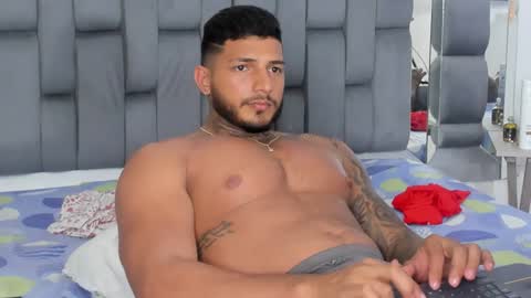 my name is sebas If you come here dont hesitate to say hello Im a guy who really likes having conversations and having hot online show from February 5, 4:06 am