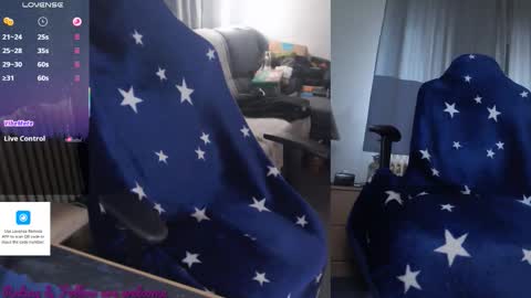 Snapshot of jalex_moony chatting on October 8, 9:40 am Alex online show from October 8, 9:40 am