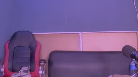 Snapshot of jamaicanbabex chatting on December 6, 10:38 am jamaicanbabex online show from December 6, 10:38 am