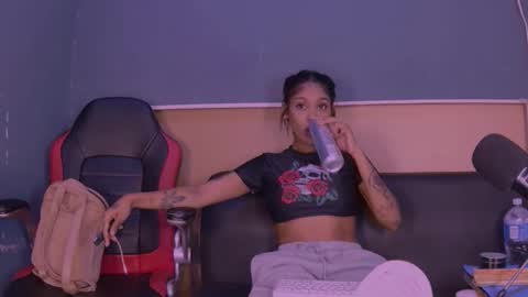 Snapshot of jamaicanbabex chatting on January 6, 10:24 am jamaicanbabex online show from January 6, 10:24 am