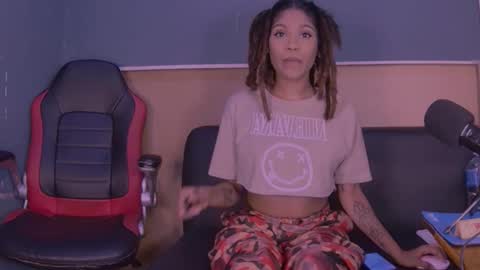 Snapshot of jamaicanbabex chatting on January 7, 9:40 am jamaicanbabex online show from January 7, 9:40 am