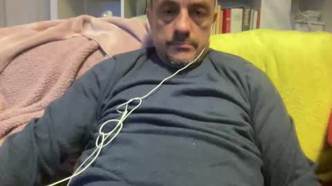 Snapshot of jamelgo79 chatting on December 8, 2:28 am jamelgo online show from December 8, 2:28 am