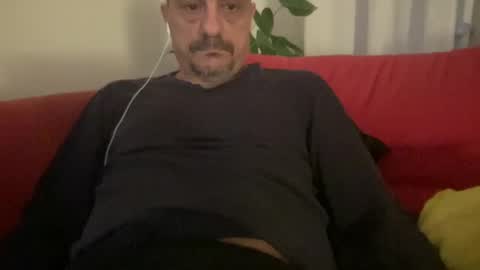 Snapshot of jamelgo79 chatting on December 9, 9:16 pm jamelgo online show from December 9, 9:16 pm