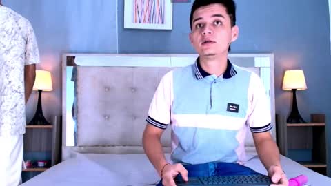 James y Kenet online show from February 24, 11:52 am