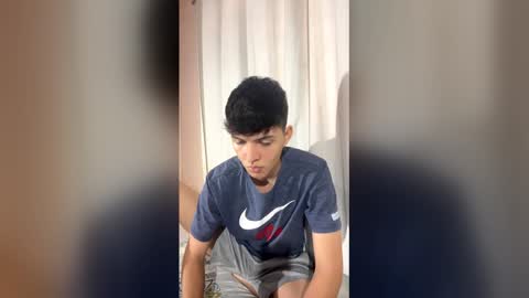 Snapshot of james_chez chatting on February 21, 4:52 pm james_chez online show from February 21, 4:52 pm