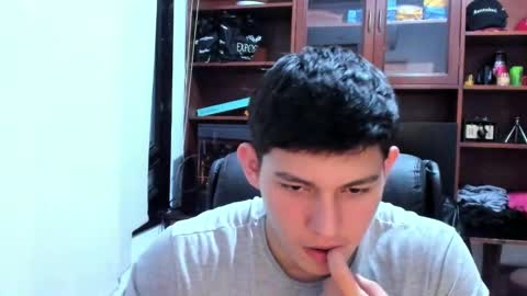 james_cr online show from February 1, 2:47 am