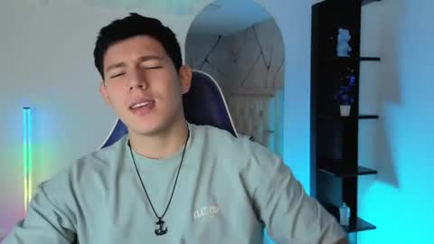 Snapshot of james_cr chatting on May 30, 12:35 pm james_cr online show from May 30, 12:35 pm