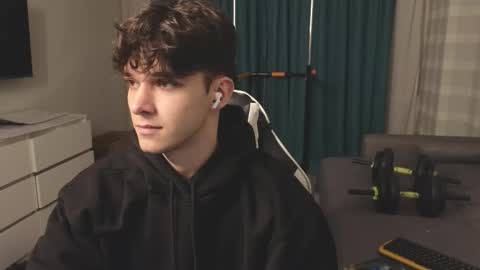 James online show from October 13, 9:04 pm