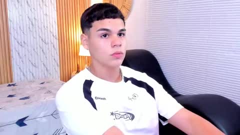 Snapshot of james_jonnes chatting on October 7, 7:44 pm James online show from October 7, 7:44 pm