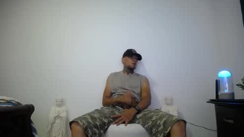 Snapshot of james_x28 chatting on October 28, 11:18 pm james_x28 online show from October 28, 11:18 pm