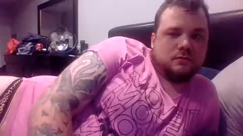 Snapshot of jamesdavidmitchell1992 chatting on June 3, 3:28 pm jamesdavidmitchell1992 online show from June 3, 3:28 pm