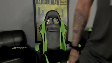 Snapshot of jamesinked_ chatting on December 21, 3:20 pm Jamesinked  online show from December 21, 3:20 pm