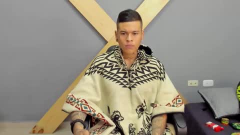 Snapshot of jamesinked_ chatting on December 23, 3:01 pm Jamesinked  online show from December 23, 3:01 pm