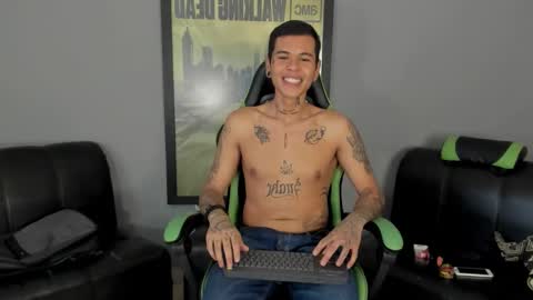 Snapshot of jamesinked_ chatting on February 7, 8:20 pm Jamesinked  online show from February 7, 8:20 pm