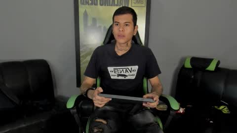 Snapshot of jamesinked_ chatting on February 9, 6:26 pm Jamesinked  online show from February 9, 6:26 pm