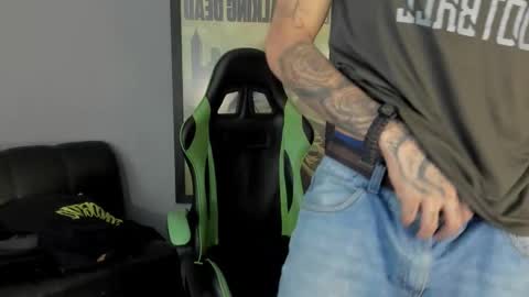 Snapshot of jamesinked_ chatting on February 10, 4:36 pm Jamesinked  online show from February 10, 4:36 pm