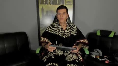 Snapshot of jamesinked_ chatting on February 16, 8:10 am Jamesinked  online show from February 16, 8:10 am