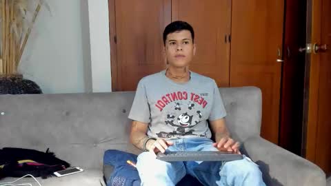 Snapshot of jamesinked_ chatting on October 18, 2:47 am Jamesinked  online show from October 18, 2:47 am