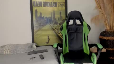 Jamesinked  online show from January 11, 10:59 pm