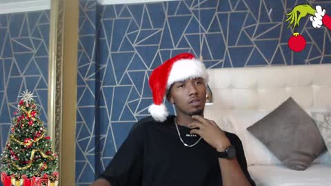 Snapshot of jamesparck chatting on December 24, 10:55 am James online show from December 24, 10:55 am