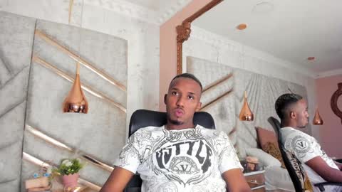 Snapshot of jamesparck chatting on December 31, 4:25 pm James online show from December 31, 4:25 pm